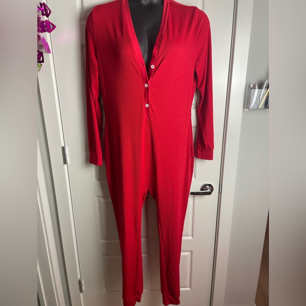 ChicMe Red Ribbed Button Front Onesie Pajama Romper 2X Snap Back peek a boo